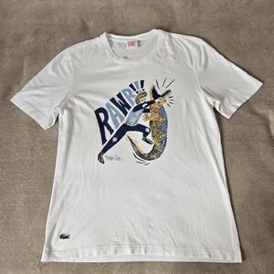 Lacoste L!VE Stevie Gee “RAWR!!” Graphic Crocodile T-Shirt White Men’s Size 4